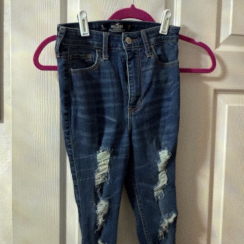 Hollister Women's Blue Distressed Skinny Jeans